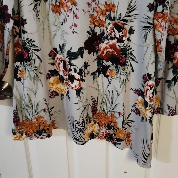 Ava James Light Blue Asymmetrical Top - Picture 4 of 13